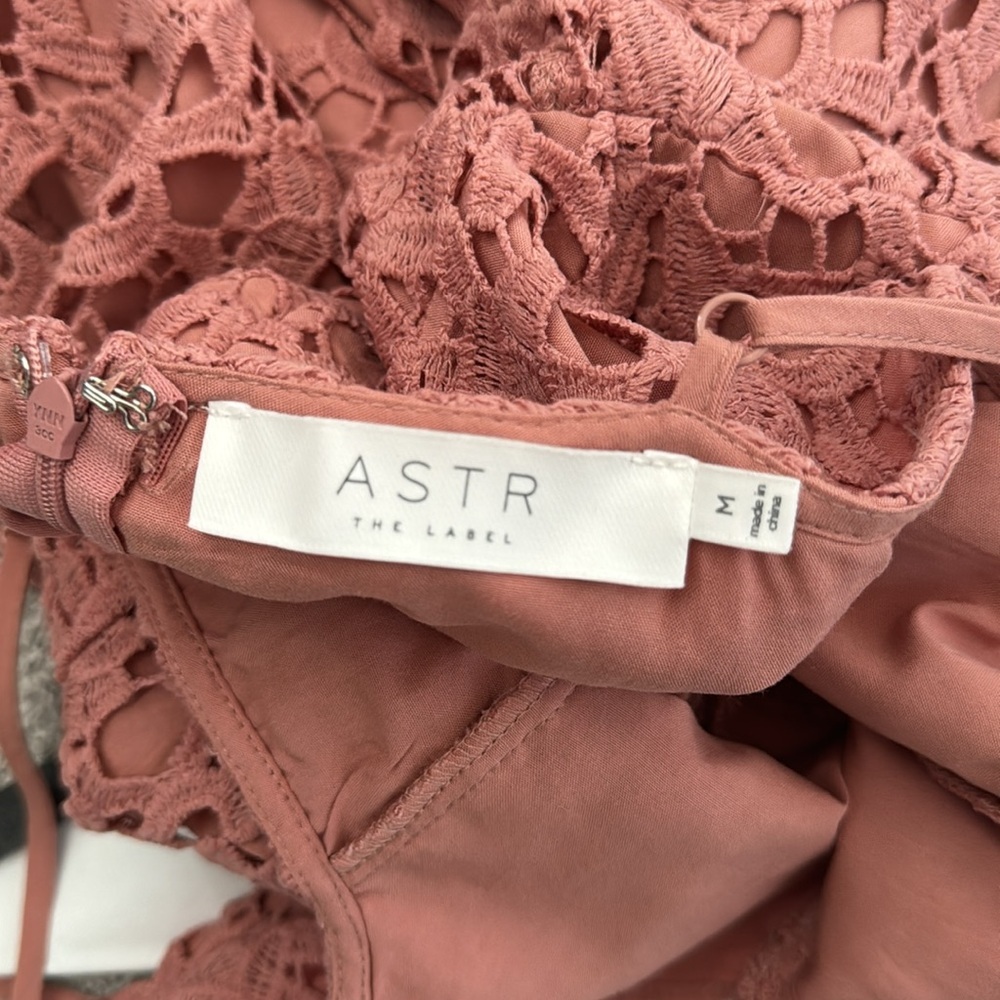 ASTR Blush Midi Dress - Picture 4 of 8
